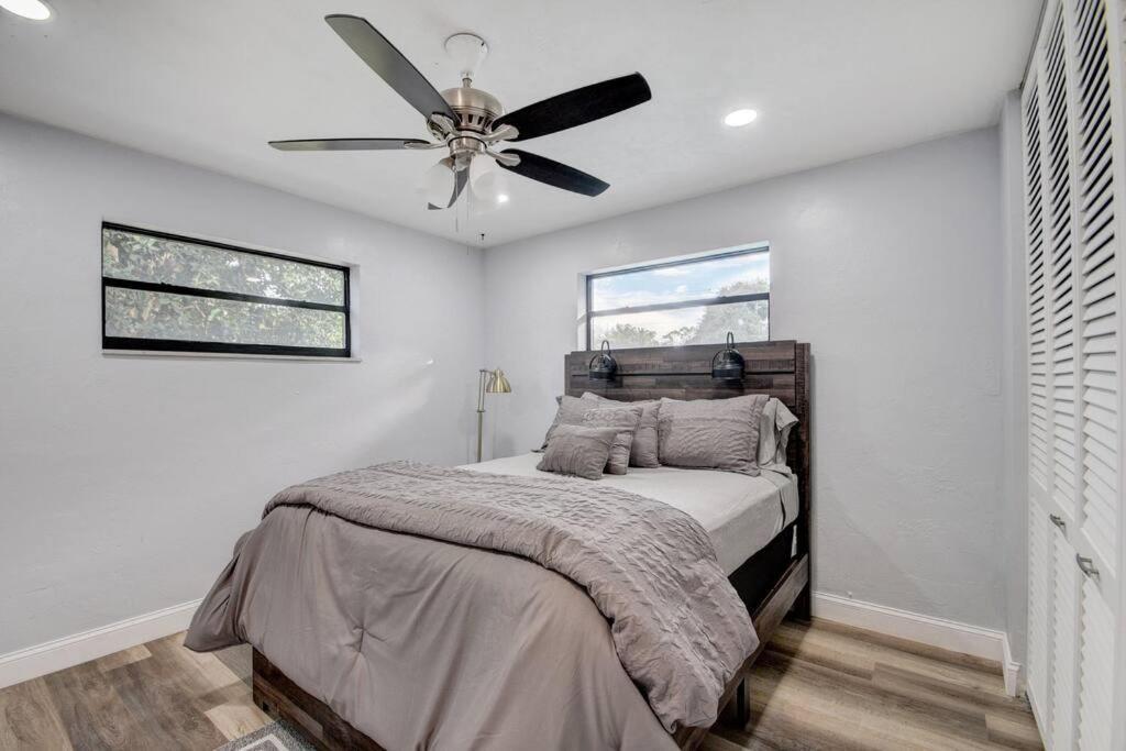 Ananda Farmhouse And Retreat. Lake Worth Beach Bagian luar foto