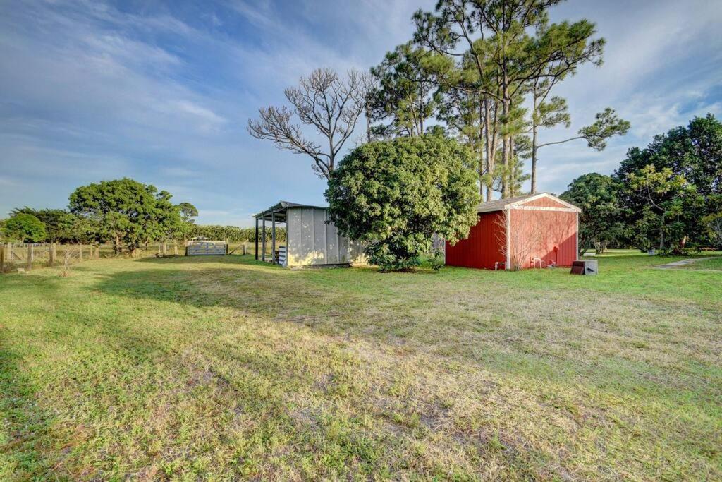 Ananda Farmhouse And Retreat. Lake Worth Beach Bagian luar foto