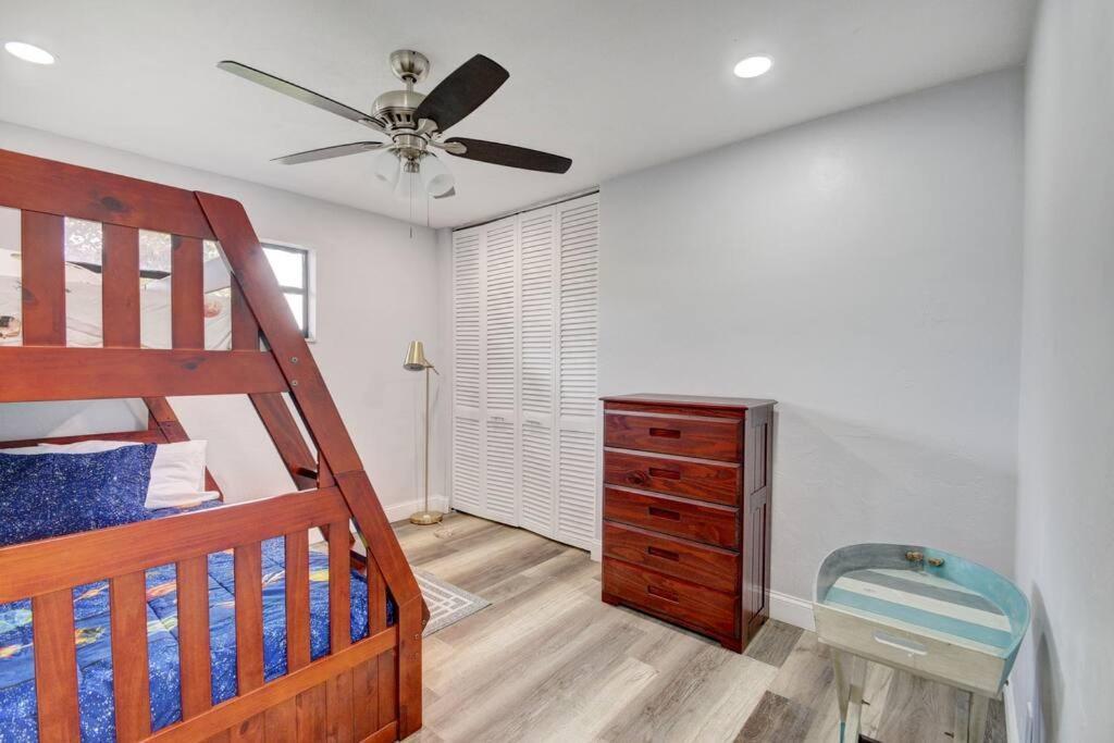 Ananda Farmhouse And Retreat. Lake Worth Beach Bagian luar foto