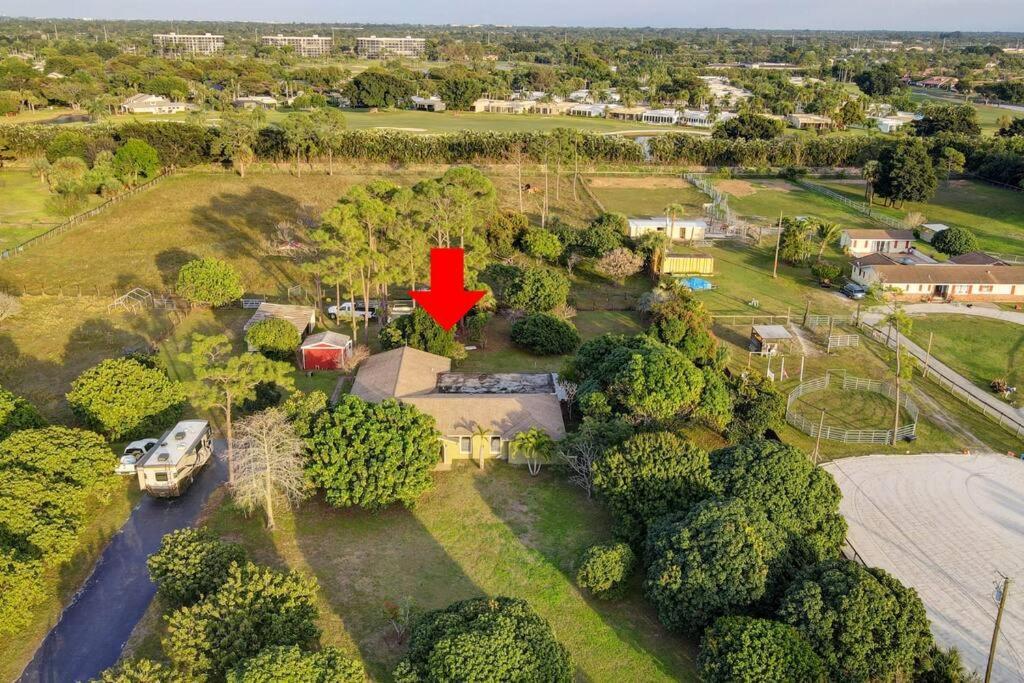 Ananda Farmhouse And Retreat. Lake Worth Beach Bagian luar foto