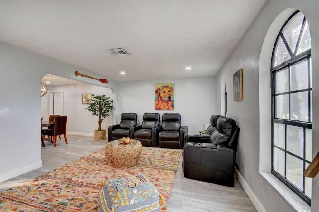 Ananda Farmhouse And Retreat. Lake Worth Beach Bagian luar foto