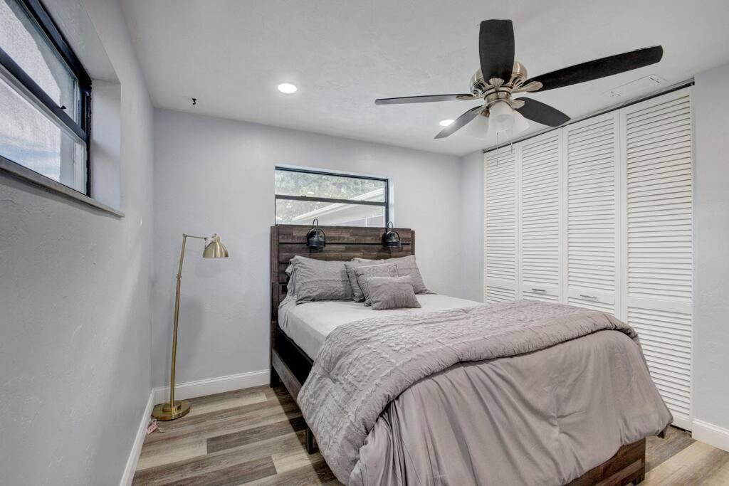 Ananda Farmhouse And Retreat. Lake Worth Beach Bagian luar foto